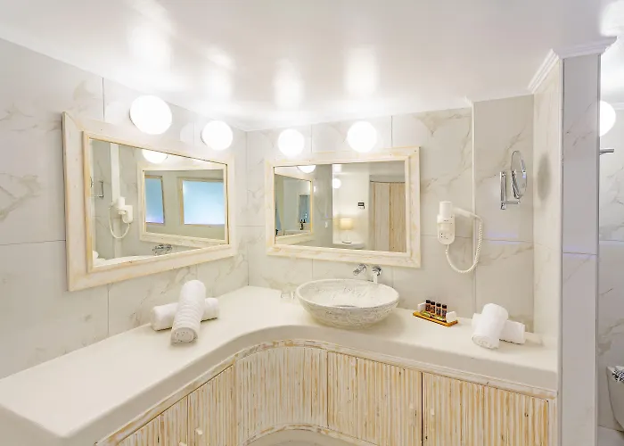 酒店 Rhodos Horizon City-adults Only 4*
